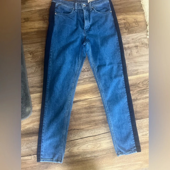Rag and Bone jeans size 28. Excellent condition no stains or imperfections. - Picture 2 of 15